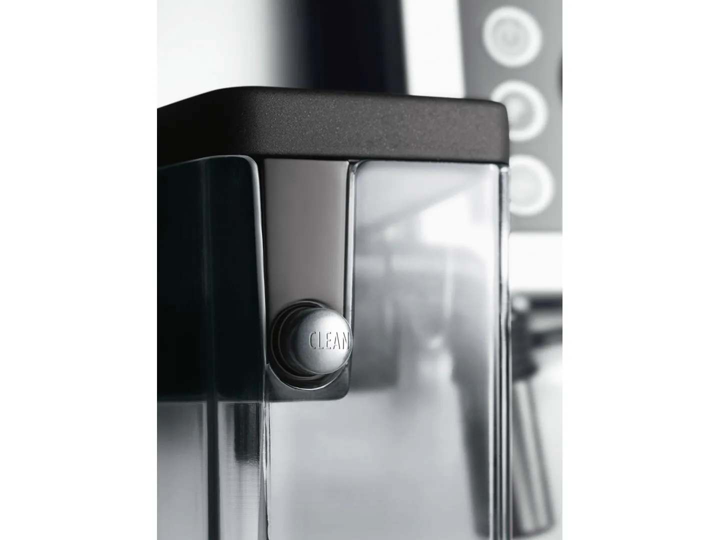 Кофеварка De'Longhi ECAM 23.450 в Москве и Московской области от магазина Ammina