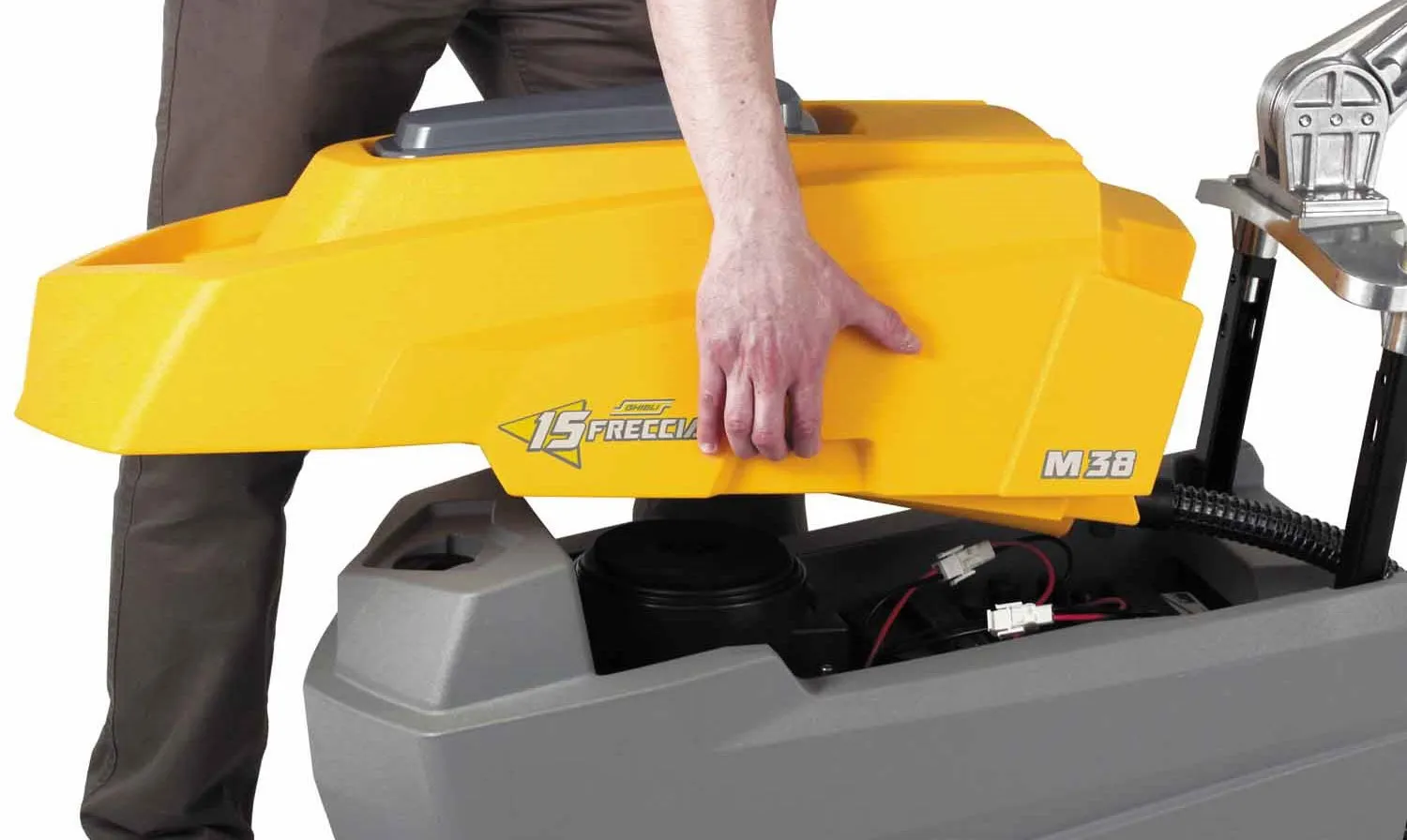 Уборочная машина Ghibli FR 15 M 38 BC в Москве и Московской области от магазина Ammina